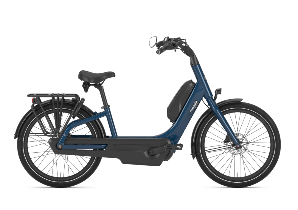 Billede af Gazelle Easyflow HMS i farven Mallard Blue, der viser cyklens design og detaljer. Cyklen har en komfortabel sædehøjde og et elegant udseende, perfekt til både hverdag og fritid.