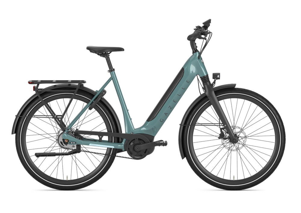 Billede af Gazelle Ultimate C5 HMB elcykel i denimblå farve, størrelse L, med moderne design og komfortable funktioner til bykørsel.