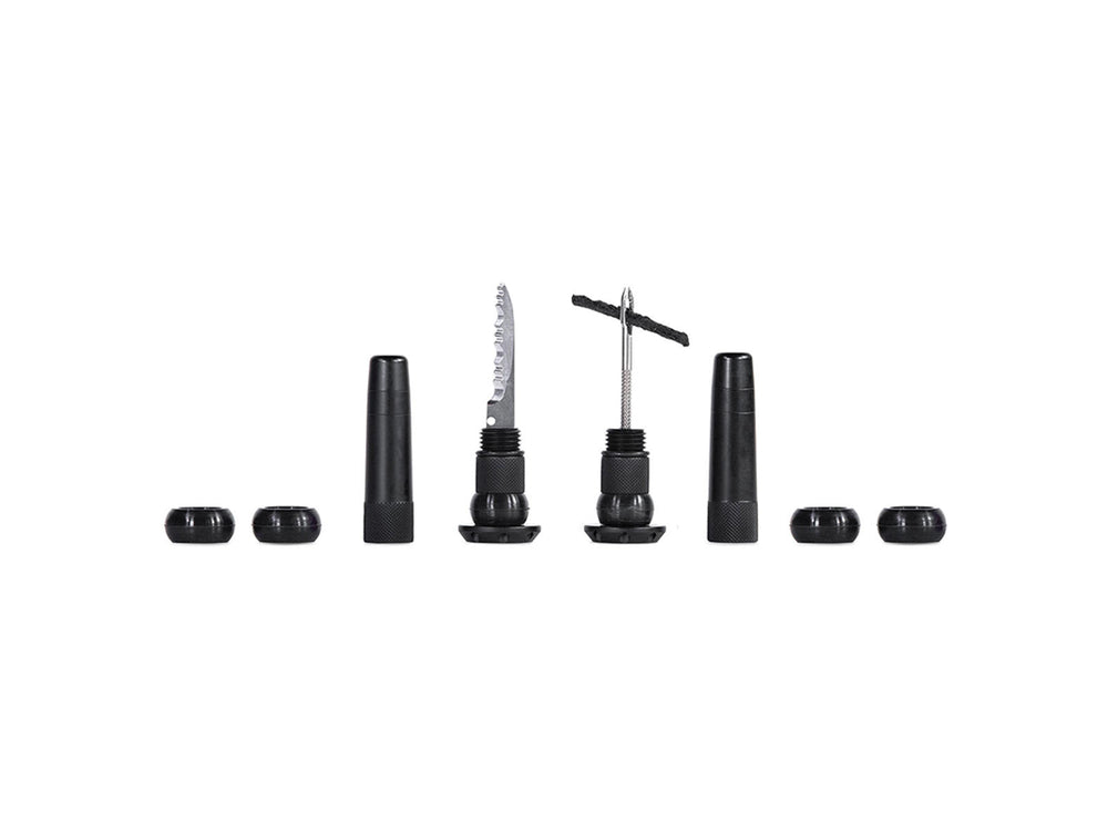 Mucoff Stealth Tubeless Puncture Plug – en kompakt og effektiv løsning til reparation af punkterede tubeless dæk, designet til nem brug og høj holdbarhed.
