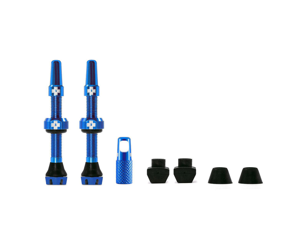 Mucoff Tubeless Valve Kit V. 2.0 - Sættet indeholder to tubeless ventiler til cykler, designet til nem installation og optimal lufttæthed.