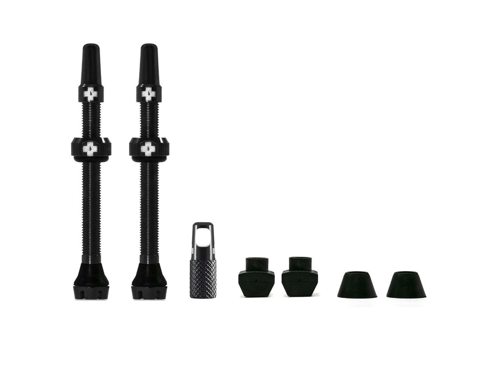 Mucoff Tubeless Valve Kit V. 2.0 - Sættet indeholder to ventiler til tubeless cykeldæk, designet til nem installation og optimal lufttæthed.