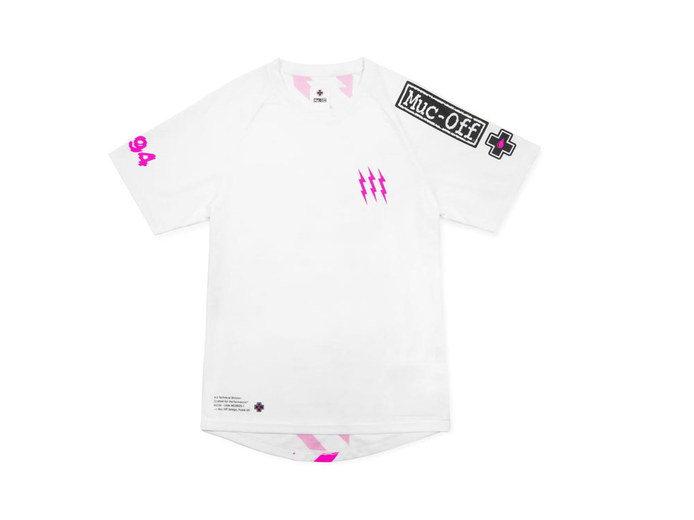 Mucoff Riders Jersey i sort med logo, designet til cyklister, der søger komfort og stil under deres ture.