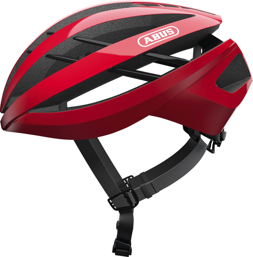 Cykelhjelm Abus Aventor i racing red, set fra siden, fremhæver det aerodynamiske design og ventilationssystemet.