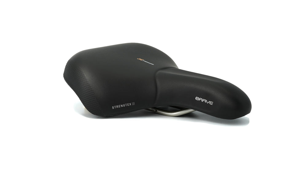 Sadel (unisex) fra Selle Royal model BRAVE. 90° kørestilling, Royal Gel, Cool Cover, Scuff Guards, Elastome & ICS. Stracciatella
