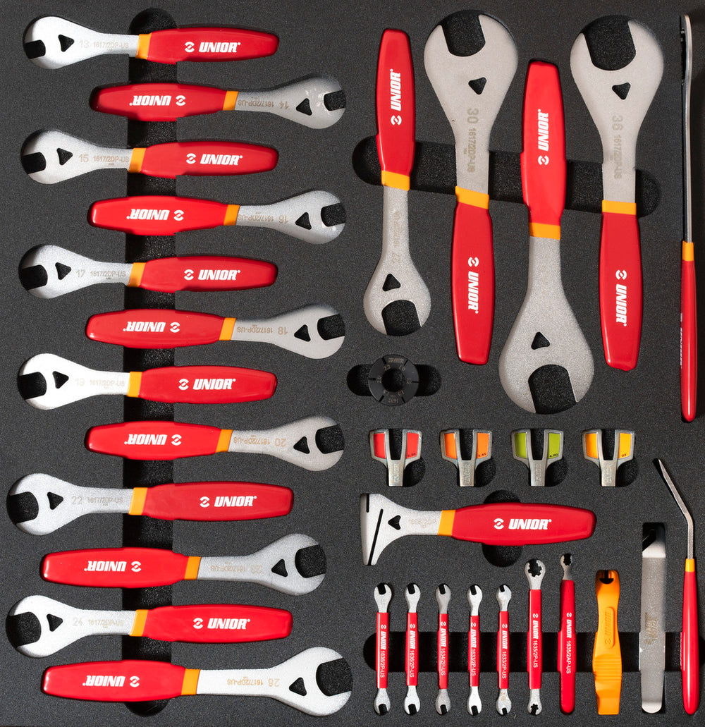 UNIOR Set of tools in tray Tray 3 for