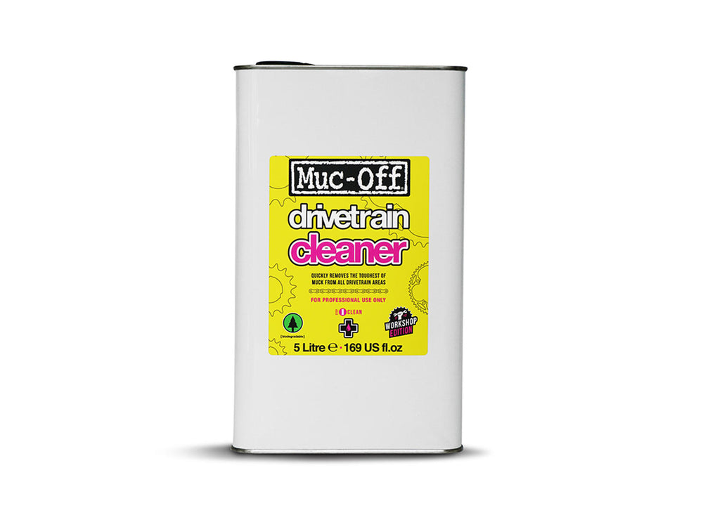 Flaske med Mucoff Bio Drivetrain Cleaner, et miljøvenligt rengøringsmiddel til cykelkomponenter, der effektivt fjerner snavs og olie.