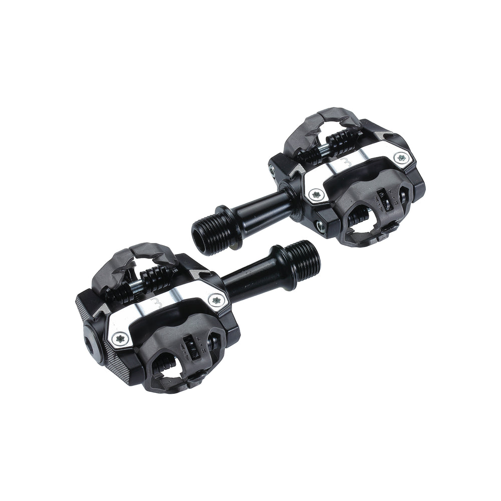 BBB ForceMount MTB pedalsæt 9/16. Letvægts SPD-kompatibel MTB-pedal, justerbar spænding, CrMo aksel, vægt: 294 g. SPD klamper inkluderet.