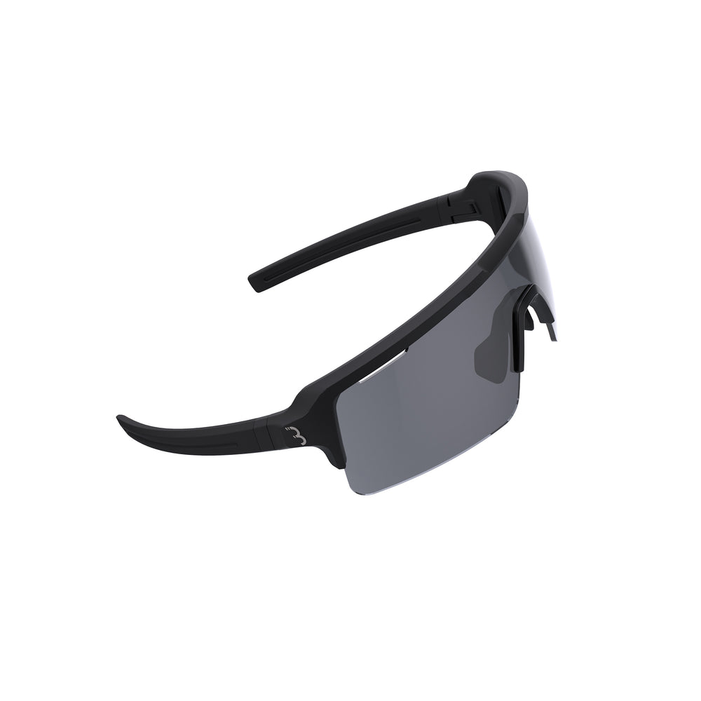 Sportsbrille (solbrille) BBB Fuse Matsort stel med røgfarvet, klar & gul linse. 9-lags MLC linser & grilamid stel.