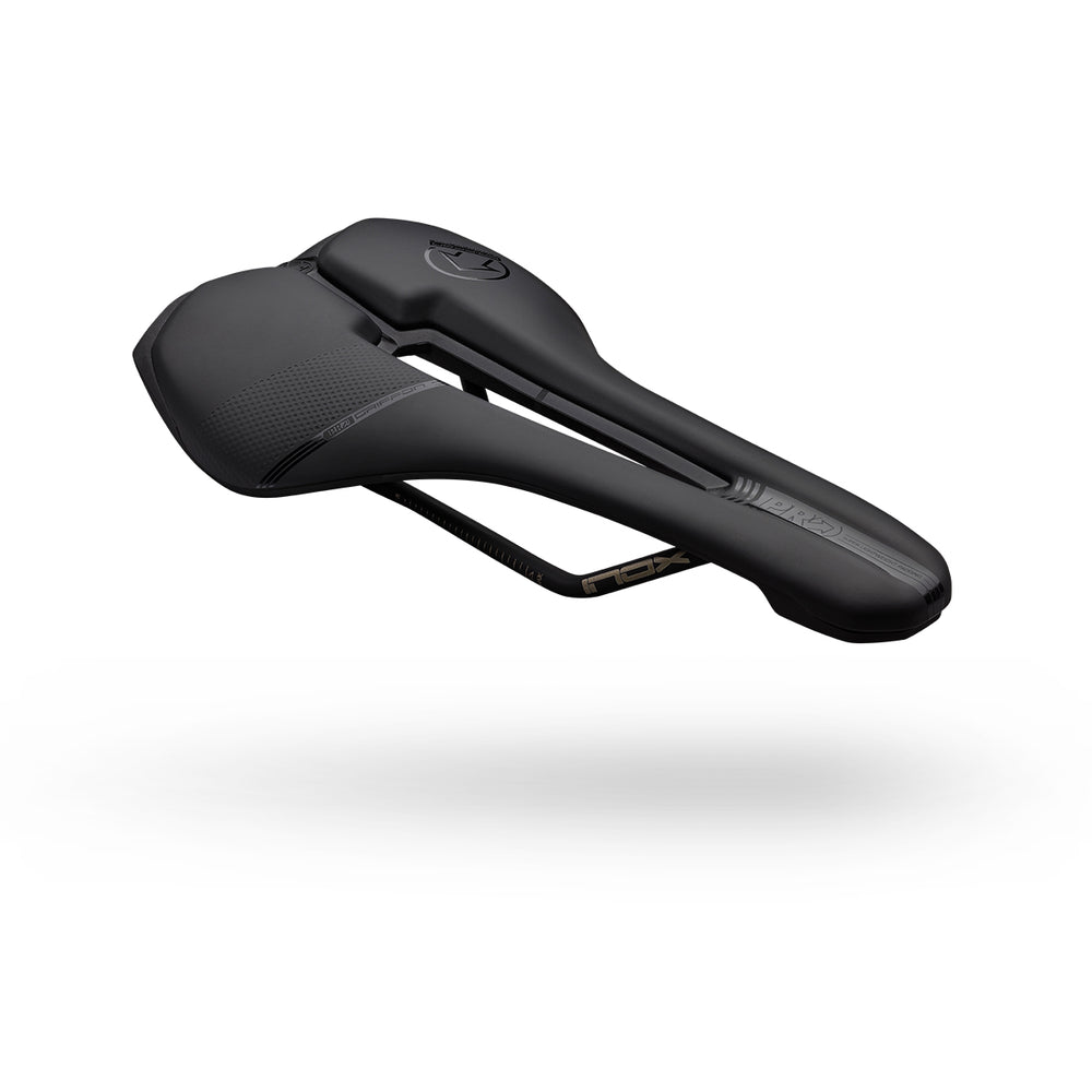 PRO sadel Griffon Team Sort 142mm, AF