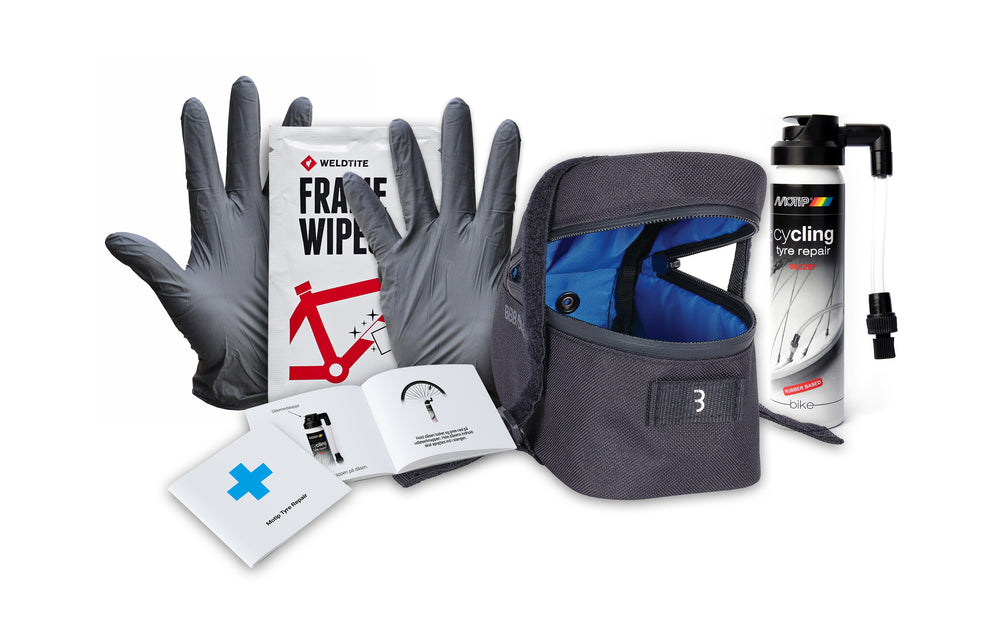 Sadeltaske (0,6 L) fra BBB med Easy Tyre Fix kit: Motip tyre repair, latex handsker, renseserviet & brugervejl. Tasken er vandtæt.