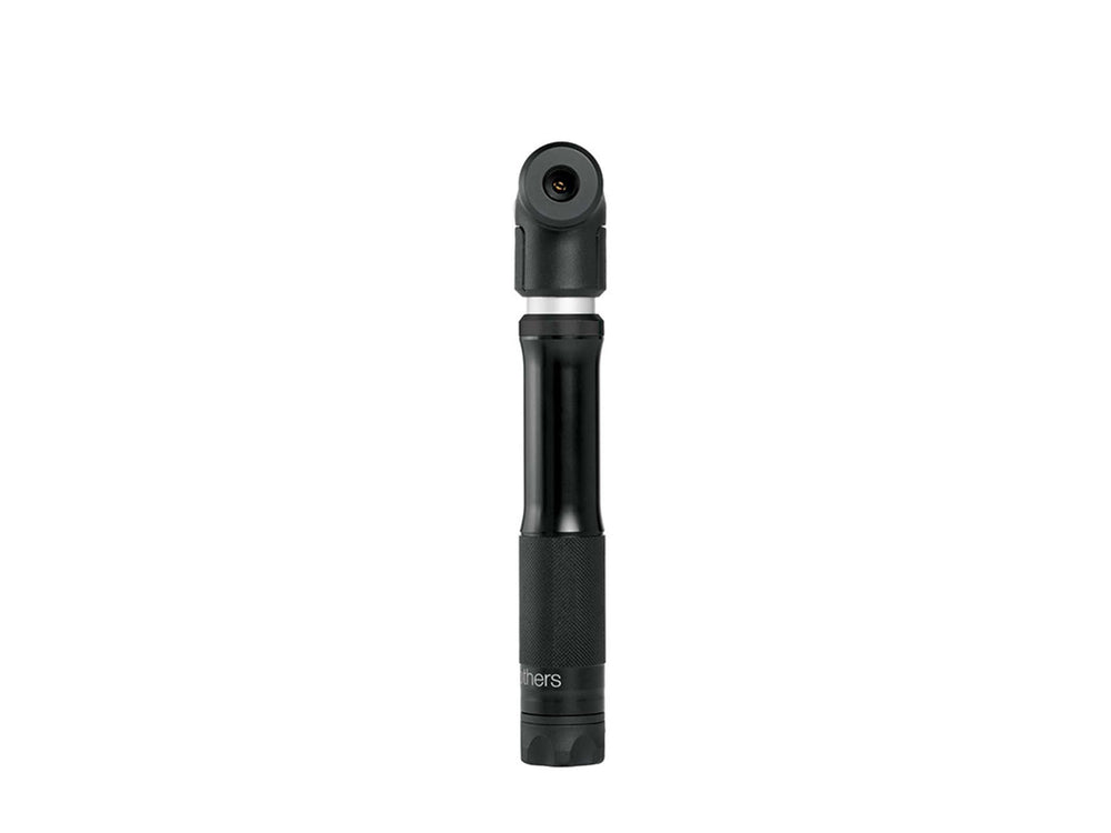 Billede af Crankbrothers Sterling S, en kompakt og let cykelpumpe med ergonomisk design, der nemt kan transporteres i lommen eller cykeltasken.