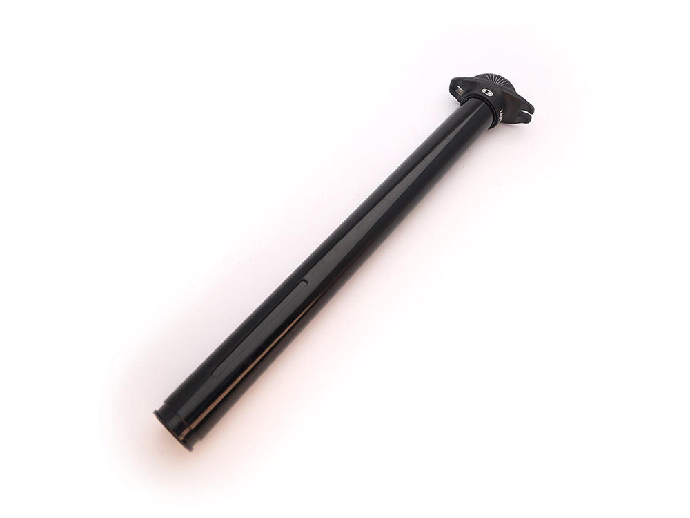 Billedet viser Crankbrothers Highline seatpost 1.0 quill assembly, en justerbar sadelpind til cykler, der er designet til at give optimal komfort og kontrol under cykling.