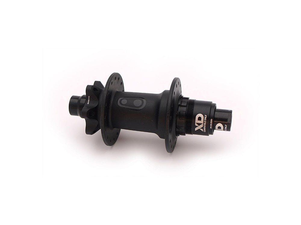 Billede af Crankbrothers Standard Enduro pedal i sort, designet til off-road cykling med robust konstruktion og let vægt.