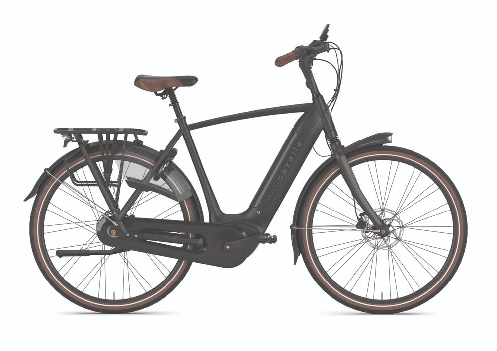 Elcykel Gazelle Grenoble C8 HMB i sort med matte detaljer, designet til komfort og stil, står på en lys baggrund.