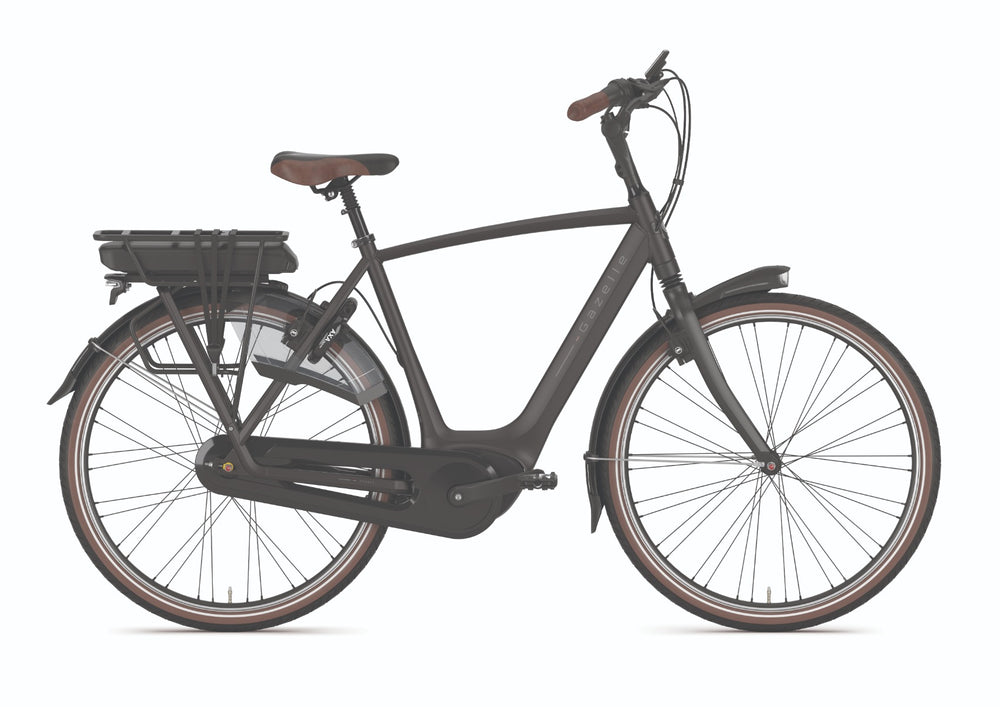 Billede af Gazelle Orange C8 HMB cykel i sort farve, set fra siden. Cyklen har en moderne og stilren design med en robust ramme, ideel til både bykørsel og længere ture.