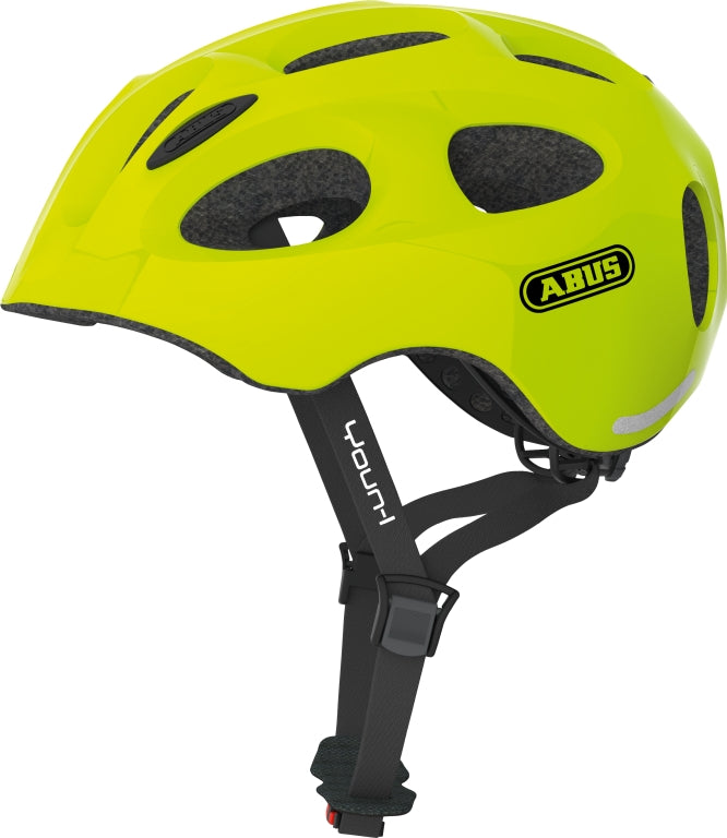 Cykelhjelm Abus Youn-I Neon Yellow på en hvid baggrund, fremhæver hjelmens moderne design og neon gule farve.