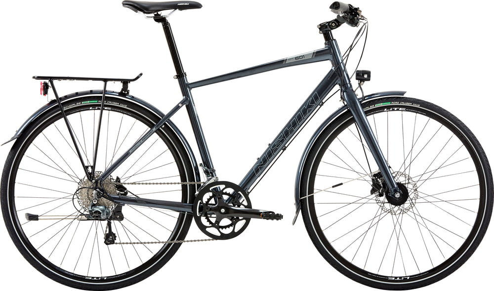 Sort Nishiki City 601 herrecykel med slankt design, set fra siden, med skivebremser og komfortabelt sæde.