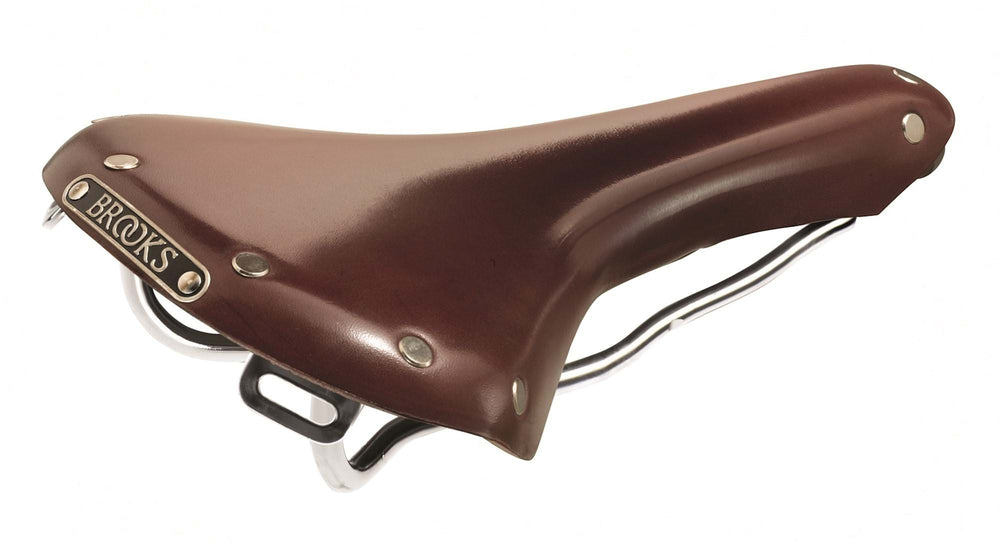 Billede af en Brooks B15 Swallow sadel i antik brun farve, der viser det klassiske design og detaljer som læder og metalbeslag, perfekt til cykelture og komfort.